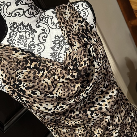 Liz Claiborne Small Leopard Tank Blouse  #119 - Picture 2 of 5